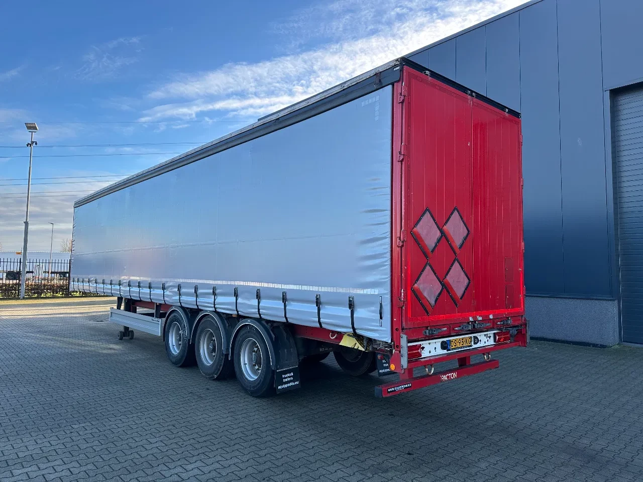 Pacton 2020 - nieuwe zeilen / alu zijborden + planken / hardhouten vloer / NL-trailer / APK: 08-2026 imagen 32