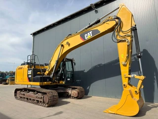 Cat 2013 - 320E L afbeelding 3 miniatuur