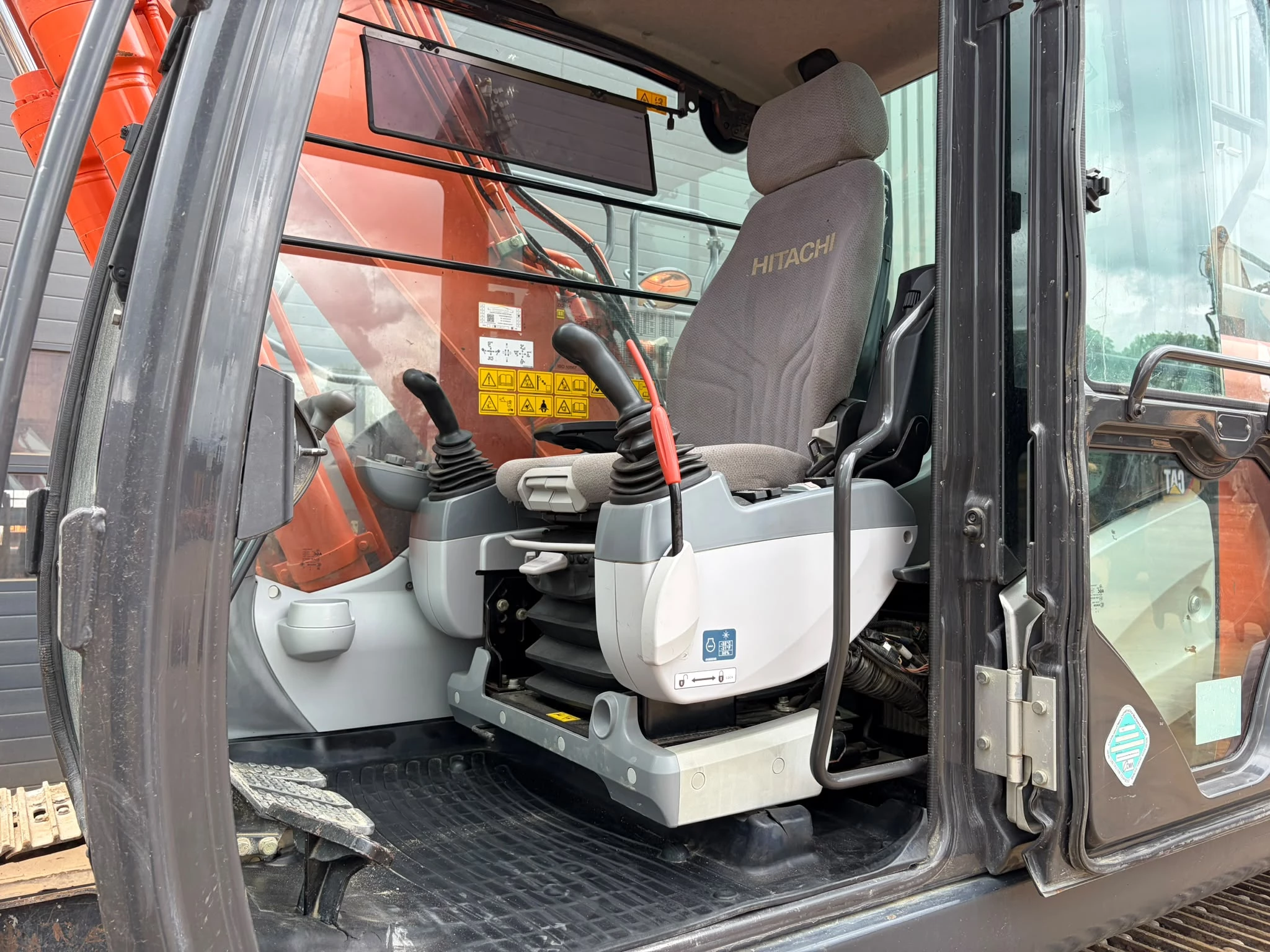 Hitachi ZX210LC-6 2017 zdjęcie 20