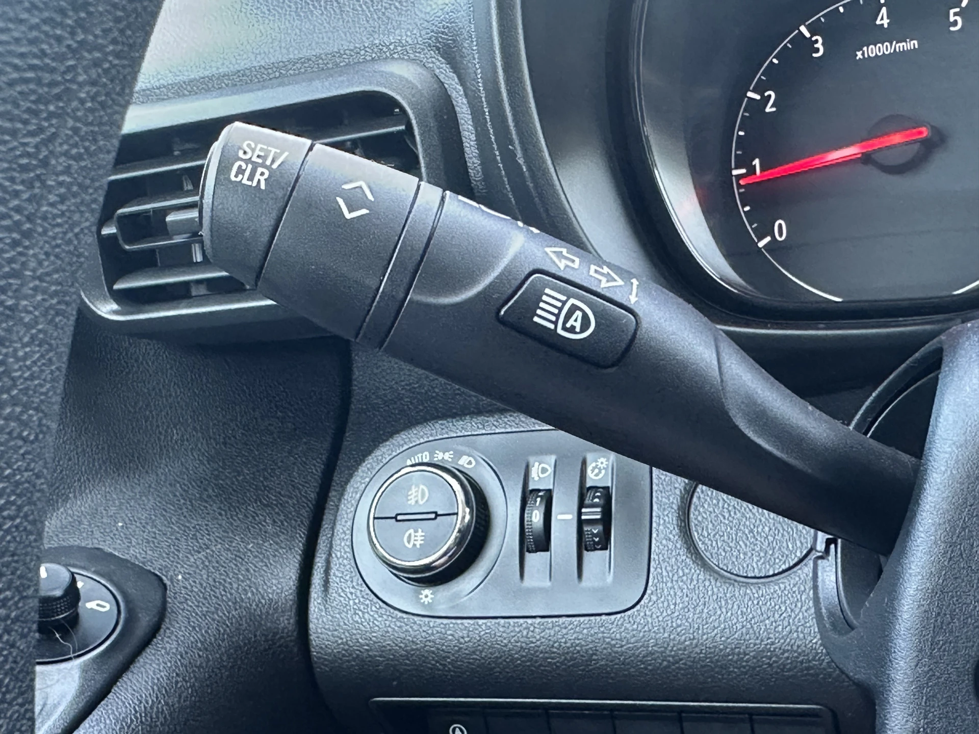 Opel Combo 2019 - 1.6D 100 PK / L2H1 / AIRCO / CRUISE / NAVI / ECC / APPLE CARPLAY / ANDROID AUTO / PDC afbeelding 15