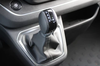 Renault Trafic 2024 - 2.0 Blue dCi 170pk T29 L2H1 Extra DC - 2x Schuifdeur - Carplay - LED - Blind Spot - Navigatie - Camera - Trekhaak - Stoelverwarming - Rijklaar bild 25