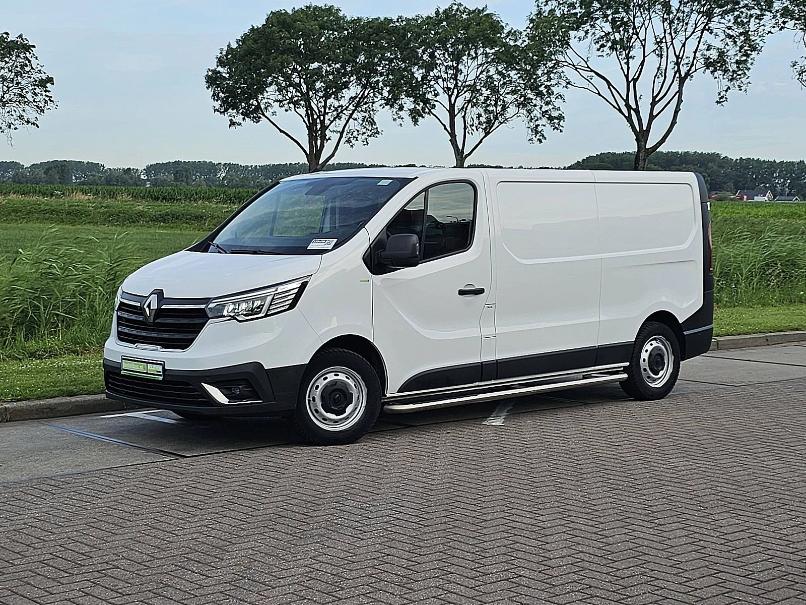 Renault Trafic 2022 - 2.0 DCI Bild 2
