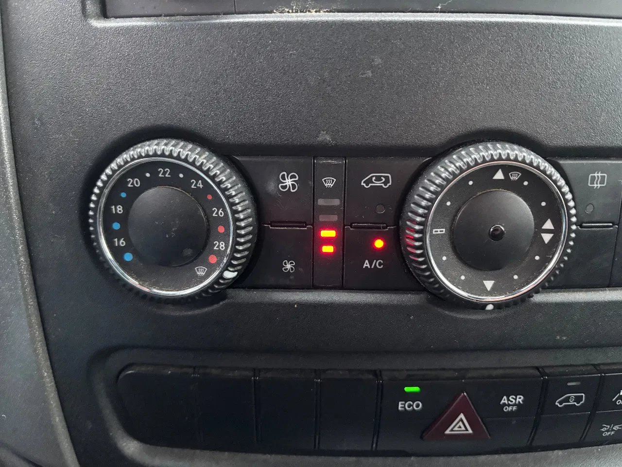 Mercedes-Benz Sprinter 2014 - 316CDI Paardenwagen/schapen pony's/ en klein vee /Veewagen Airco Cruisecontrol Trekhaak imagen 20