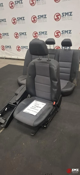 Mercedes-Benz N/A 2007 - Occ set interieur met zetels W204 Mercedes imagem 1