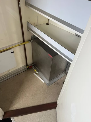kuiper OPL 2000 - ex mobiele tandarts wagen 14kvA aggregaat zdjecie 6