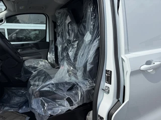 Ford E-Transit 2026 - Cust. 340 L2H1 Limited 71 kWh/160 KW obrazek 6
