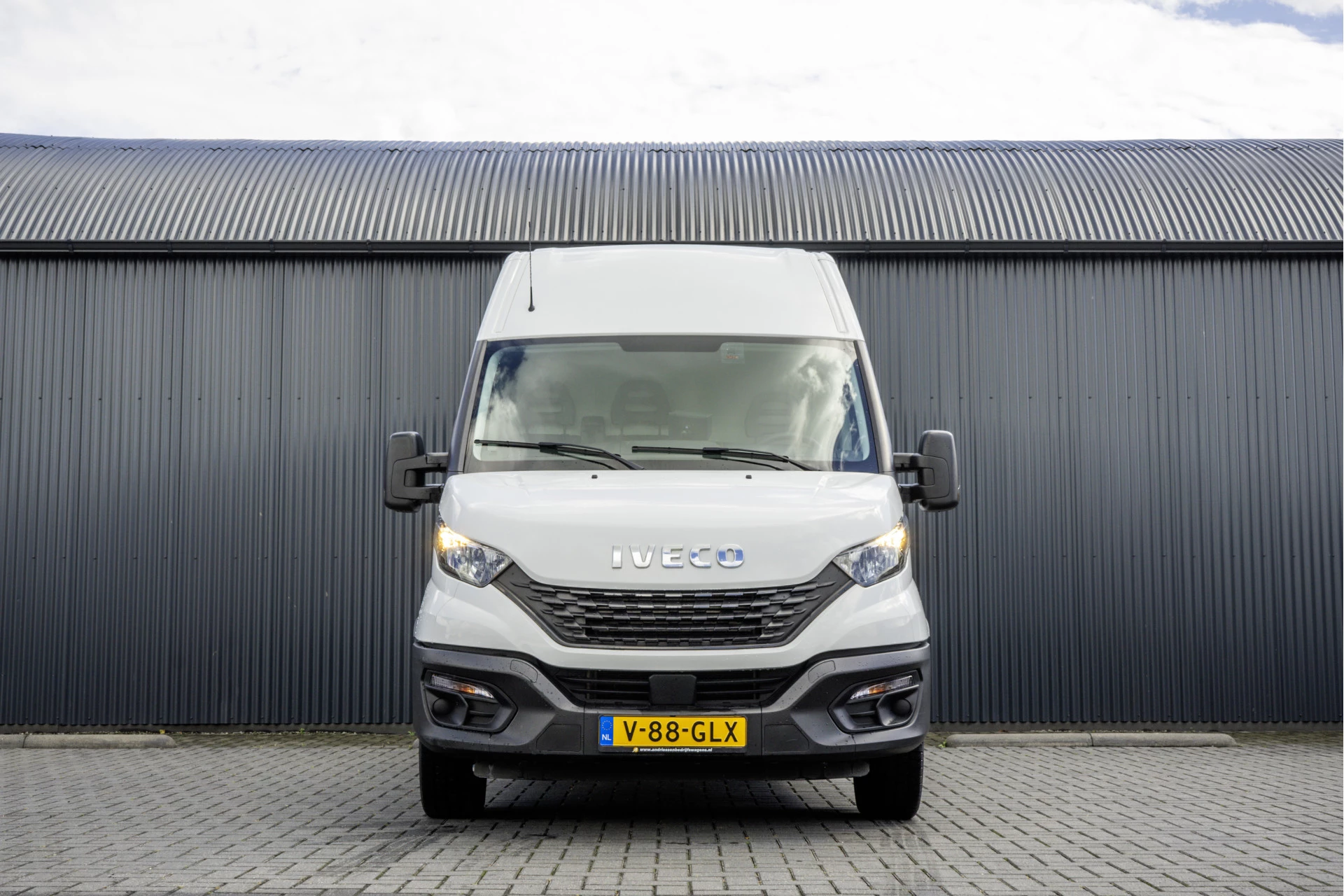 Iveco Daily 2022 - **35S16V 2.3 L4H2 | Euro 6 | 157 PK | Airco | Camera | 3500 KG Trekgewicht | MF Stuur | 3-Persoons** obrázek 3