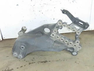 Mercedes-Benz - Body & Chassis Parts Veersteun Re. MB MP4 afbeelding 1 miniatuur