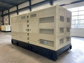 Cummins 2026 - KTAA19-G6A - 700 kVA Generator - DPX-19848 afbeelding 3 miniatuur