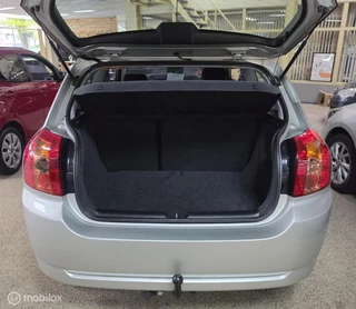 Toyota Corolla 2005 - 1.6 VVT-i Linea Sol obrazek 6