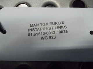 MAN TGX - 81.61510-0913/0825 INSTAPKAST LINKS EURO 6 afbeelding 3 miniatuur