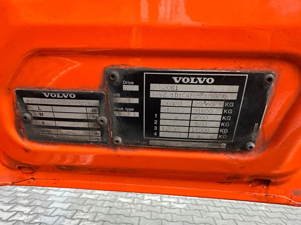 Volvo 340 2012 - FM 6x2 (euro 5) + IPSAM Hogedruk wegdek reiniger / High Pressure Road Surface Cleaner zdjęcie 12
