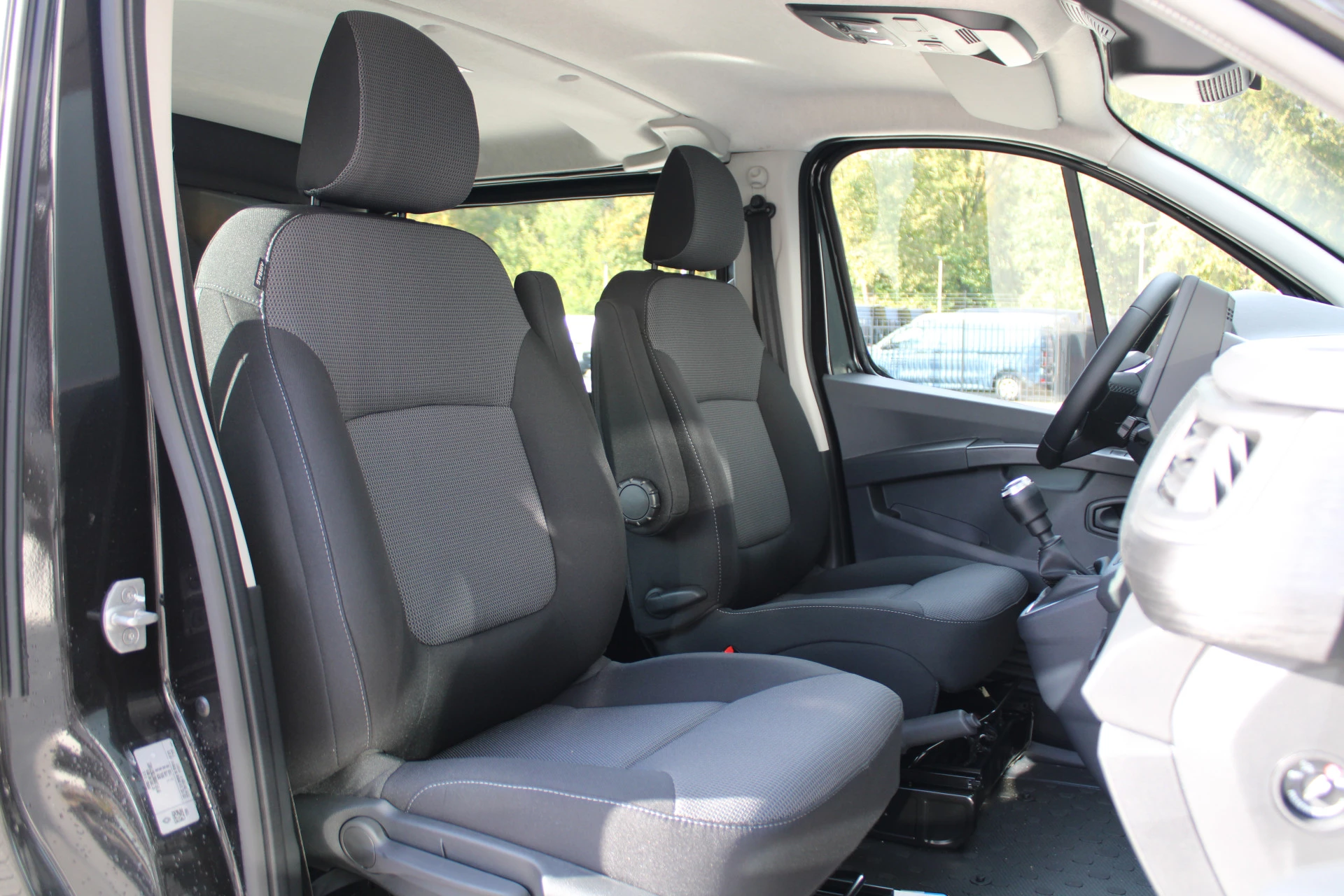 Renault Trafic 2024 - 2.0 Blue dCi 130pk T29 L2H1 Advance Dubbele Cabine - Carplay - Android - 2x Schuifdeur - Passagiersstoel - Camera - LED - Rijklaar imagen 35