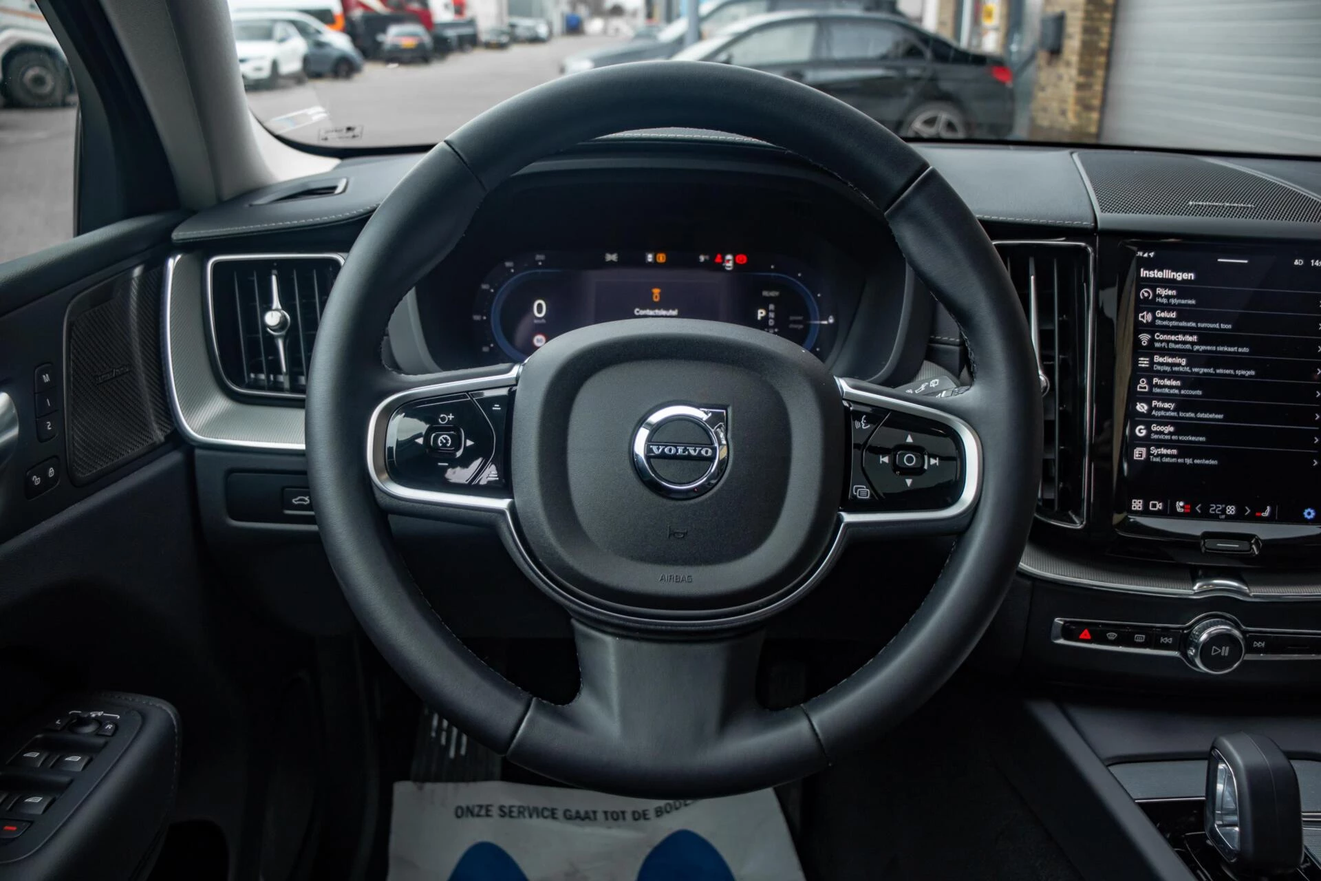 Volvo XC60 2024 - 2.0 T6 Plug-in hyb.AWD Ultra Dark, BTW, Pano, H&K obrázek 13