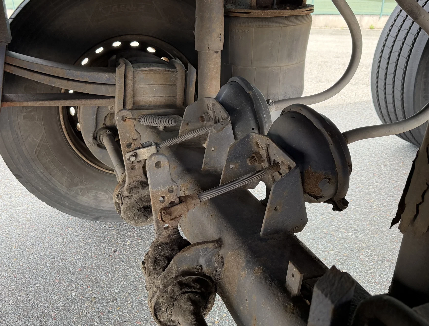 Floor 1981 - FLO-14-30-H DRUM BRAKES STEERING AXLE FLATBED HOLLAND-TRAILER afbeelding 20