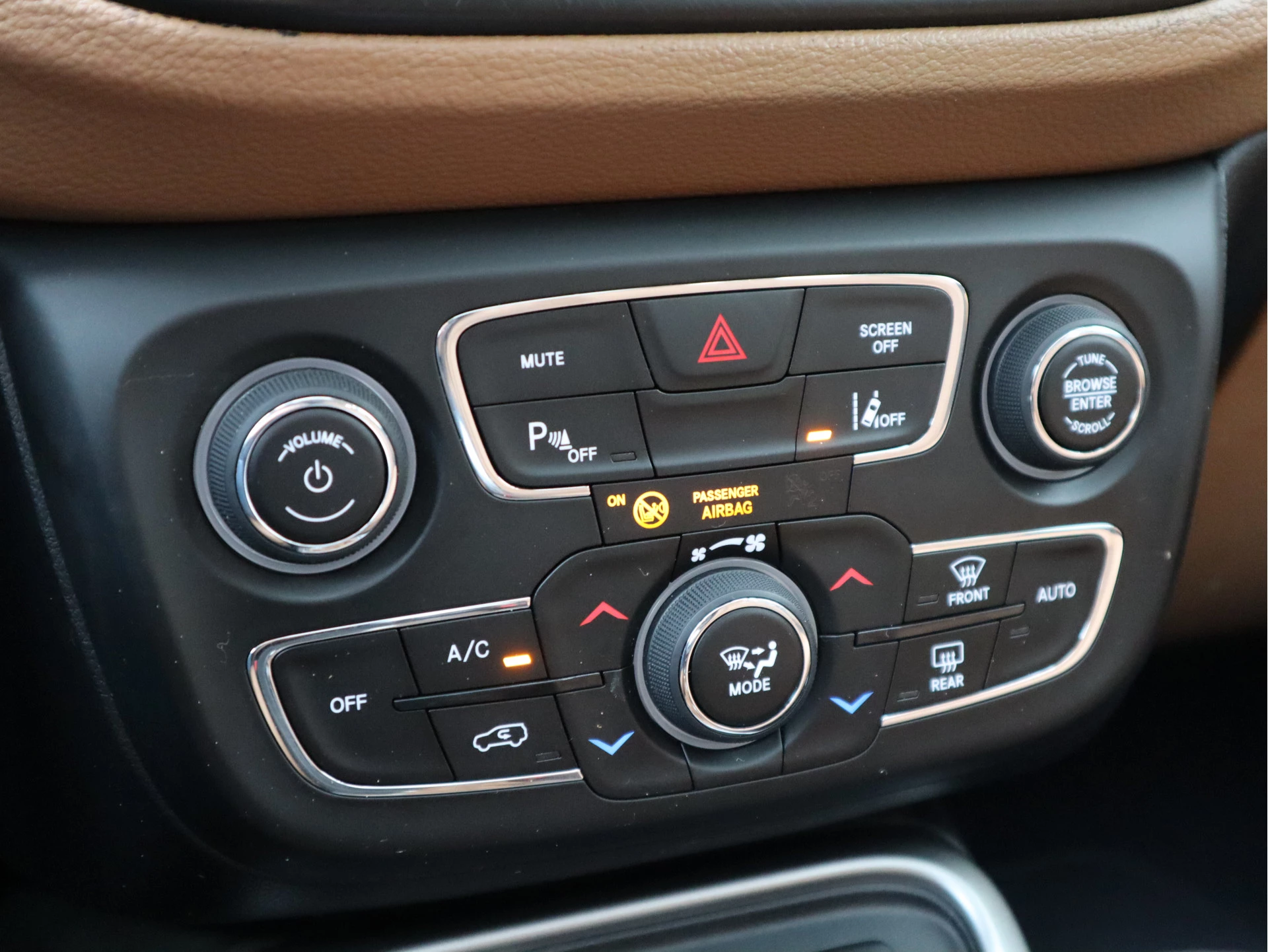 Jeep Compass 2019 - 1.4 MultiAir 141pk Trailhawk - Grijs kenteken - Pano - Cruise afbeelding 16