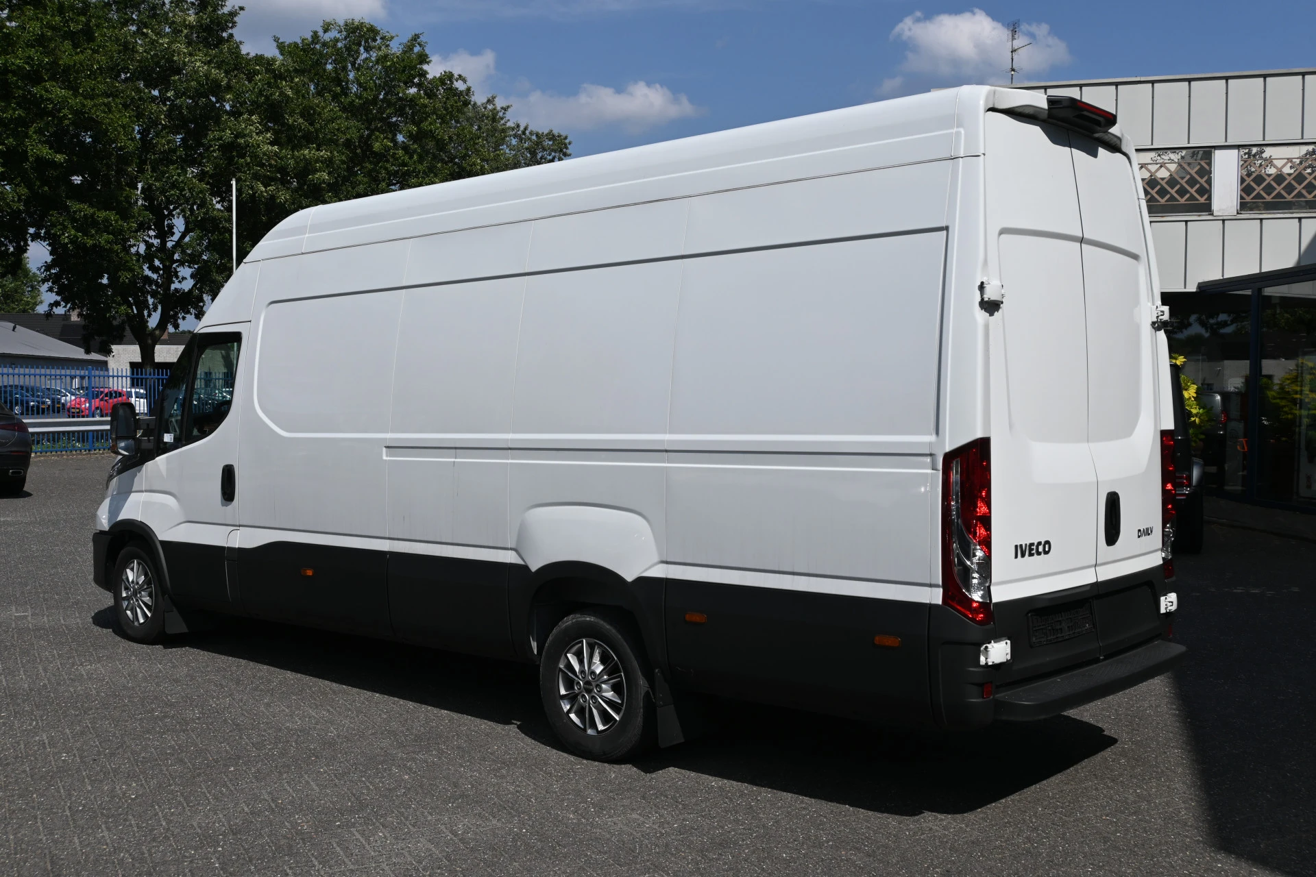 Iveco Daily 2024 - 35S18 L4H3 Maxi 3.0 180 pk Hi-Matic image 14