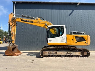 Liebherr N/A 2014 - R922 SLC image 2