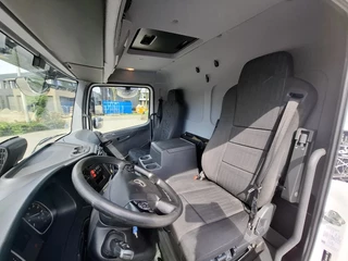 Mercedes-Benz Atego 2020 - 1523 / THERMOKING T560R / 201691 KM / LAMBERET ISOLATED COOLBOX 7MTR / PLATFORM 1500KG / TUV:06-11-2026 / TOP CONDITION / AUTOMATIC / EURO-6 / 2020 obrazek 31