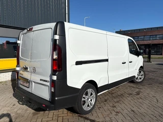 Opel Vivaro 2015 изображение 3 миниатюра