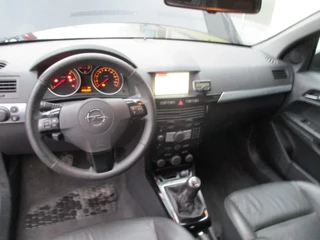 Opel Astra 2009 - 1.7 CDTI , NOT RUNNING , Navi , Airco , lederen bekleding obrazek 12