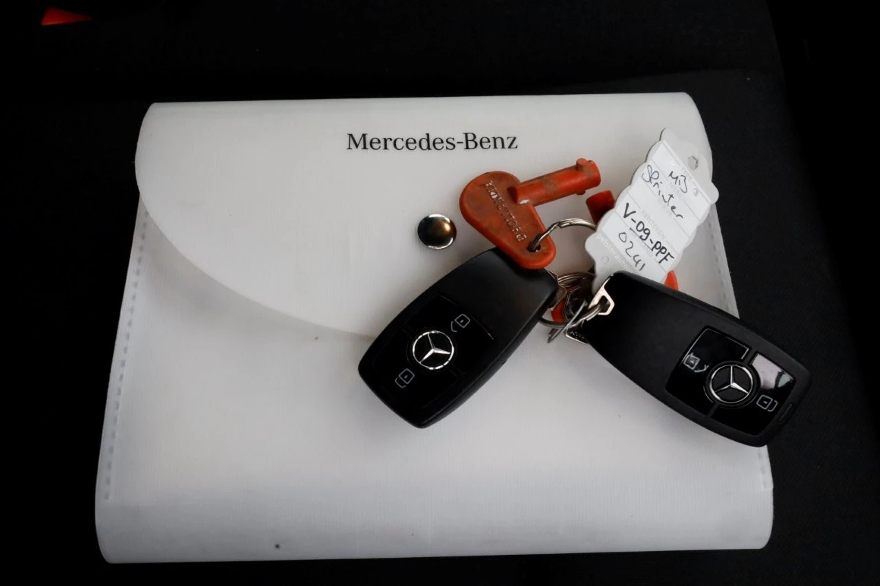 Mercedes-Benz Sprinter 2022 - 315 CDI 150pk 9G Automaat Bakwagen met laadklep en zijdeur H235cm 12-2022 Bild 6