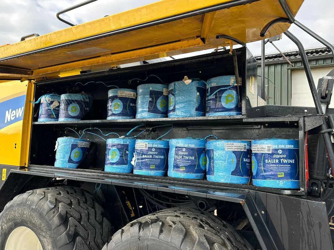 New Holland BB9070 2009 - CropCutter afbeelding 11