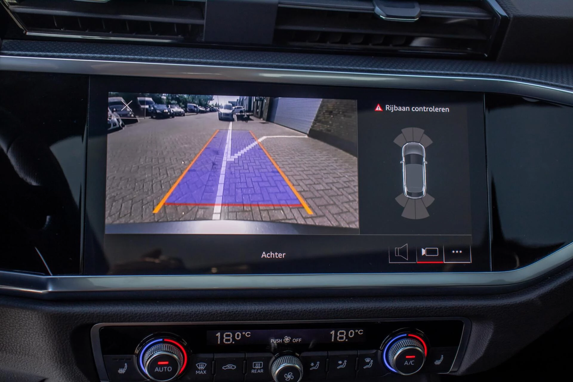 Audi Q3 2023 - 45 TFSI e S-Line, Pano, Leder, Ambient, Carplay afbeelding 24