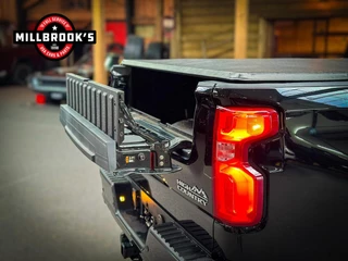 Chevrolet Silverado 2024 - USA High Country 6.2 V8 420 PK изображение 16