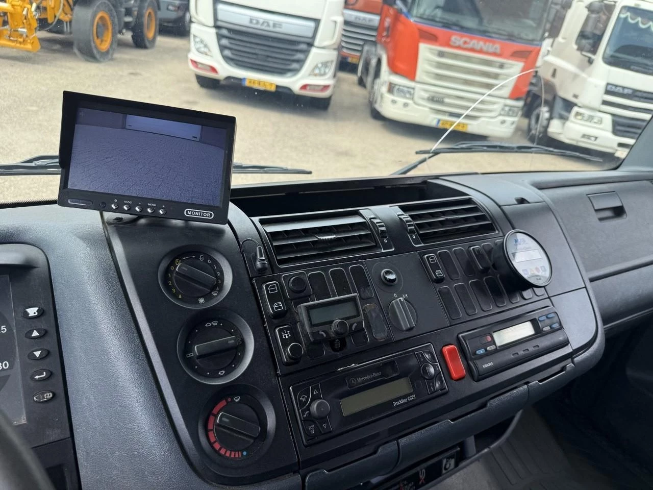 Mercedes-Benz Atego 2004 image 13