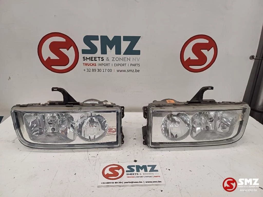 Mercedes-Benz - Set koplampen L/R Mercedes image 1