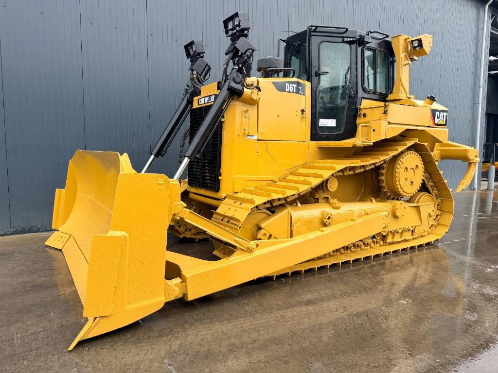 Cat 2013 - D6T XL Bild 1
