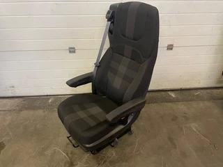 DAF N/A - 2239791 BIJRIJDERSSTOEL LUXURY  immagine 3