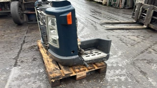 Volvo N/A - HEADLIGHT CORNER SET imagem 2