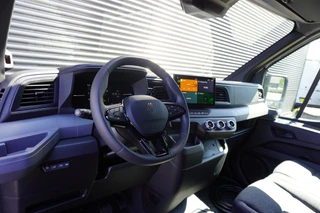 Renault Master 2026 - E-Tech T35 L3H2 Extra long range 87 kWh 420km Range WLTP Trekhaak Apple Carplay Camera Cruise control Parkeersensoren image 2 thumbnail