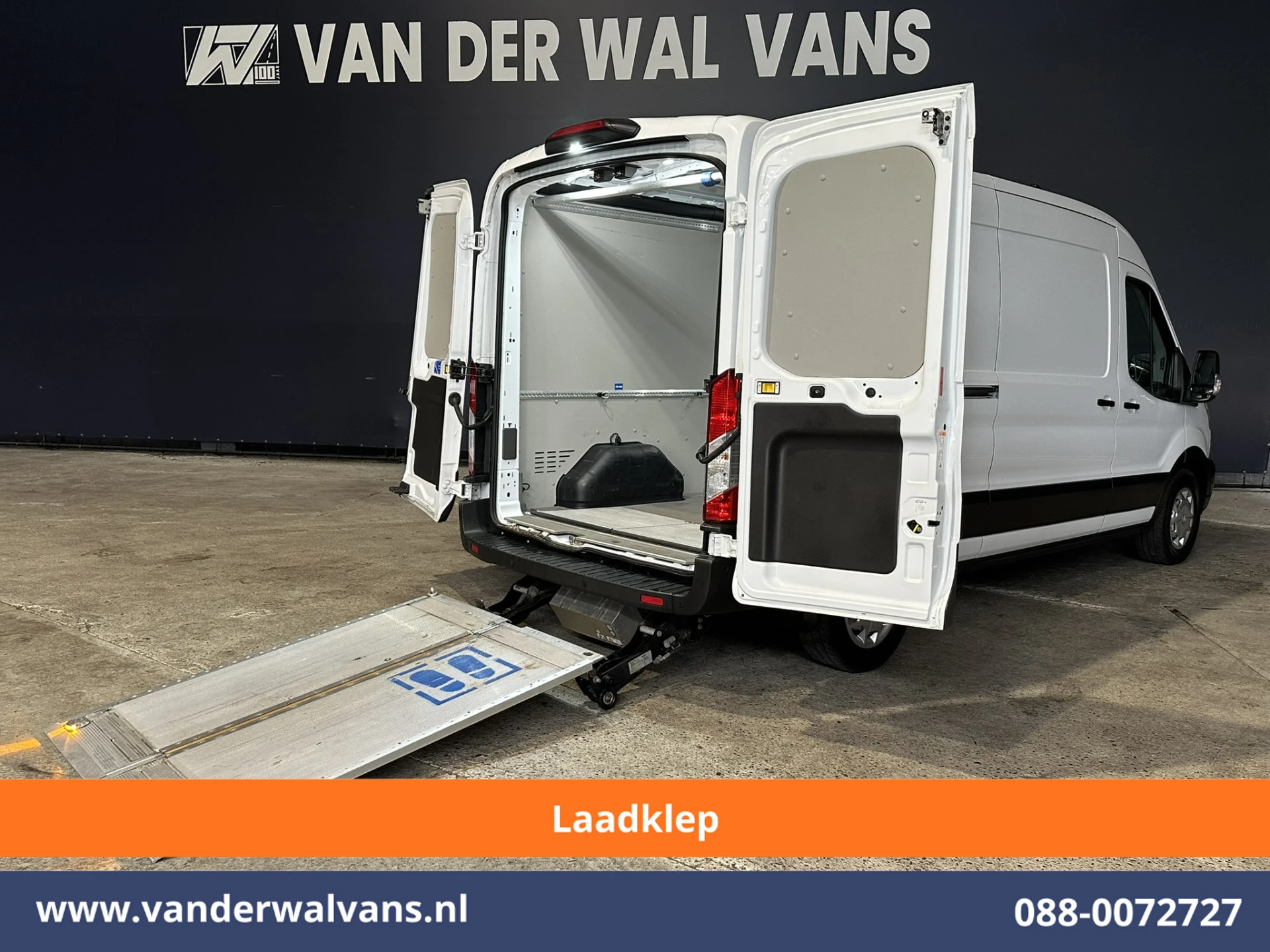 Ford Transit 2023 - 2.0 TDCI 131pk L3H2 ** Laadklep ** Euro6 Airco | Camera | Navigatie | Apple Carplay | Adaptieve Cruisecontrol afbeelding 1