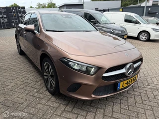 Mercedes-Benz A-Class 2021 - 250 e 5-2021 Airco Navi Leder SOH 95,4% image 7