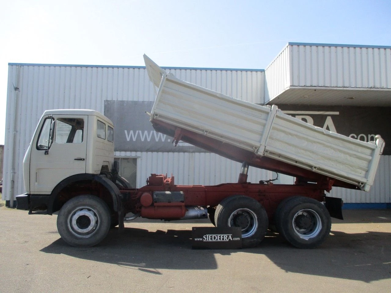 Mercedes-Benz 1985 - 2633, V8 , ZF Manual , 6x4 , 3 Way tipper , Spring suspension imagen 9