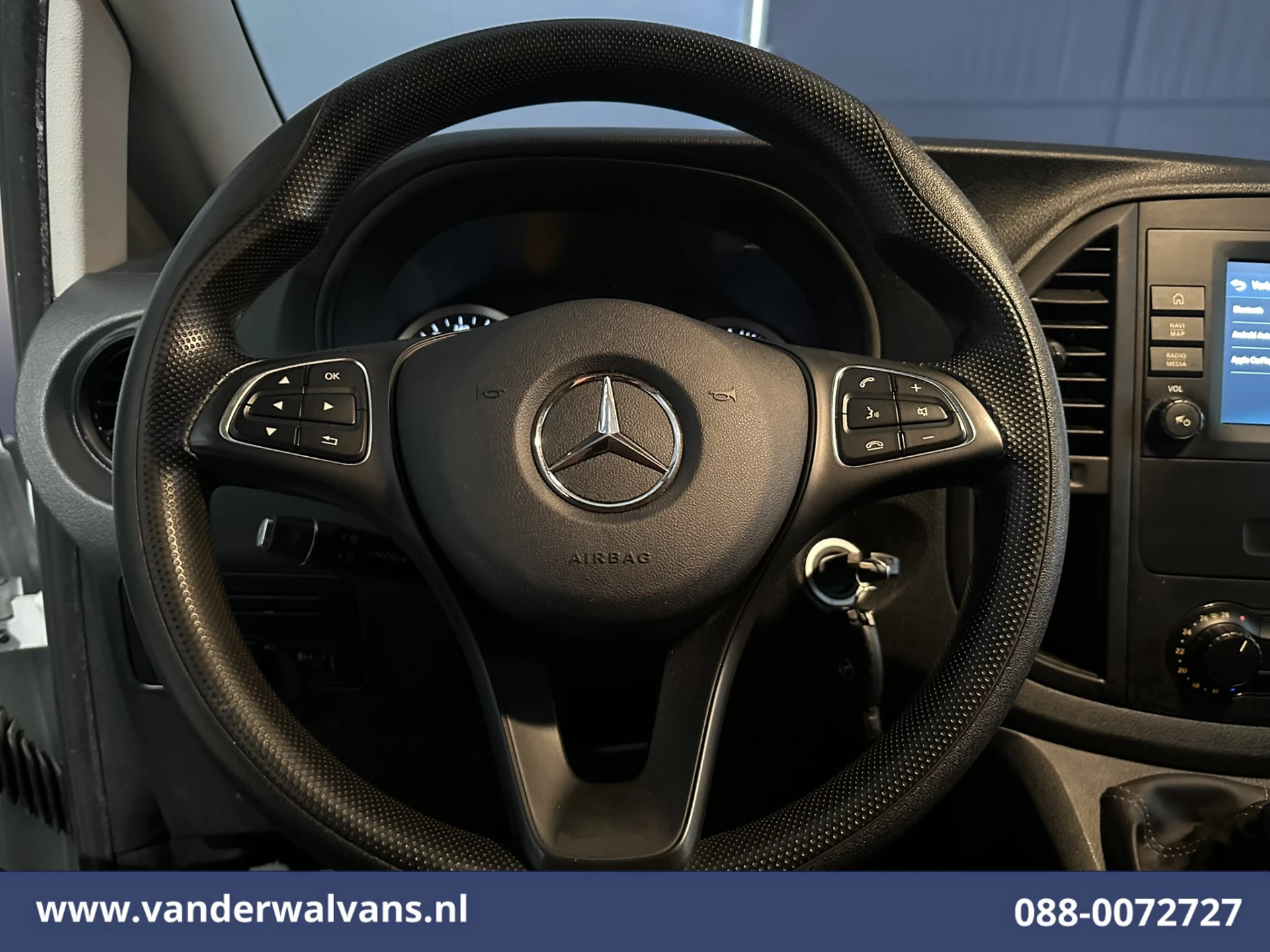 Mercedes-Benz Vito 2023 - 116 CDI 163pk L3H1 Euro6 Airco | Camera | Apple Carplay | Cruisecontrol | Stoelverwarming immagine 4