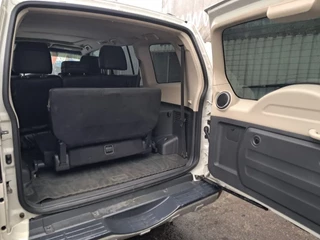 Mitsubishi Pajero 2013 - GLS 3.5 - V6 , 4x4 , 7 Pers., Full Option image 19
