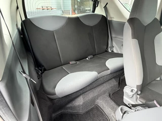 Peugeot 107 2010 - 1.0-12V XR bj.2010 Stuurbekr|Radio|Nette staat. obrazek 12