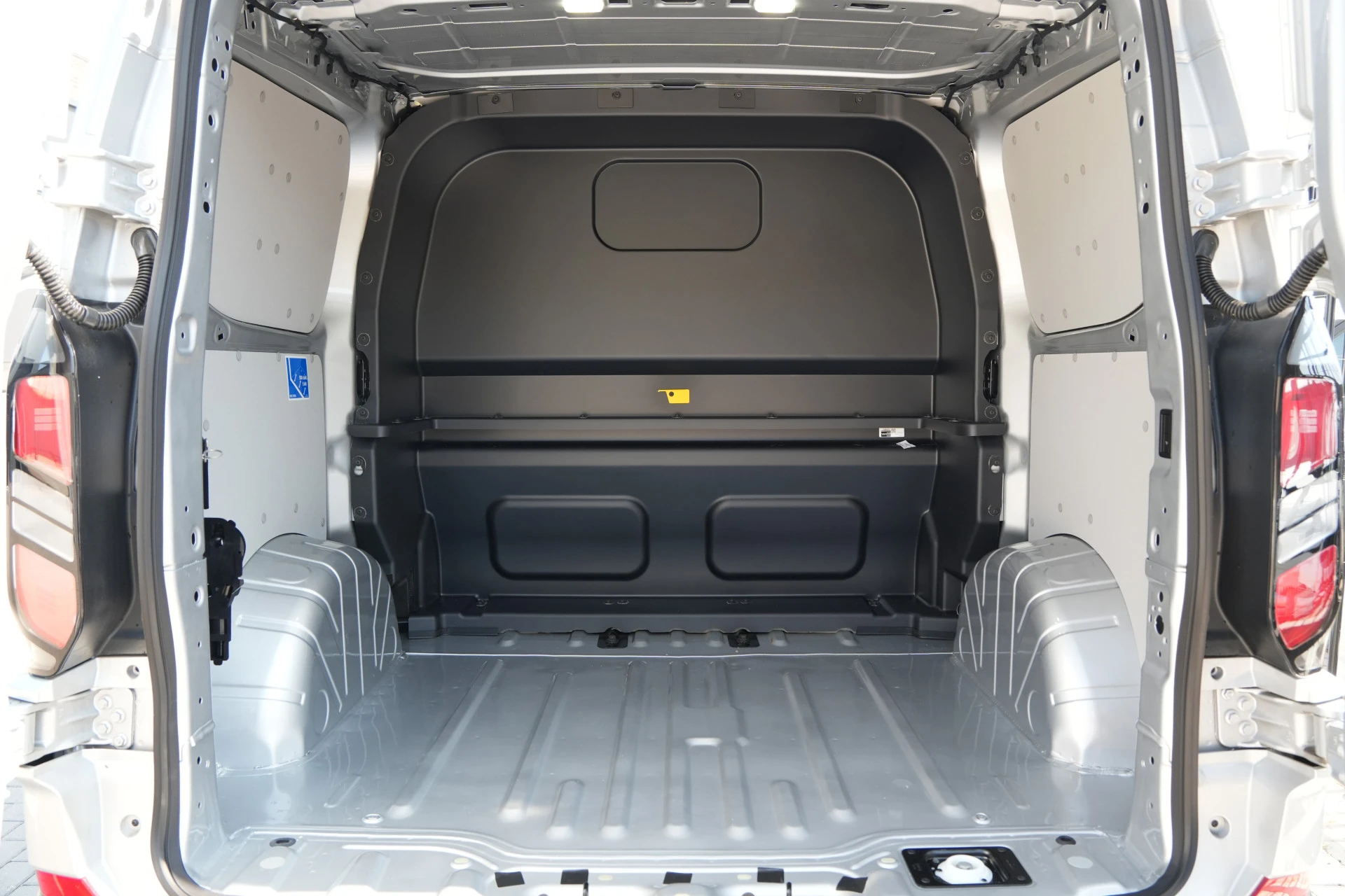 Ford Transit Custom 2025 - 320 2.0 TDCI L1H1 Trend DC 136pk - INCLUSIEF BPM - 2x Schuif - Stoel/stuurverwarming - Cruise - Navi - Camera - Rijklaar imagen 10