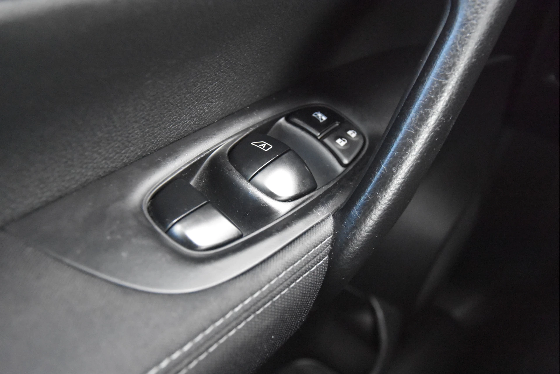 Nissan QASHQAI 2015 - 1.2 Connect Edition immagine 9