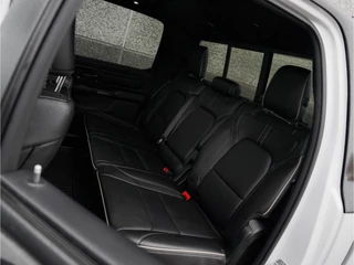 Dodge Ram 1500 2022 - 5.7 V8 4x4 Crew Cab Limited Night immagine 40