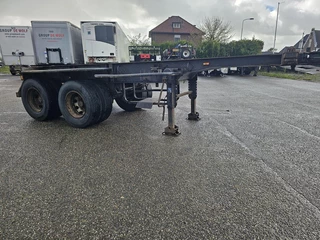 Pacton 2126 C 2  STEEL SUSPENSION DOUBLE TIRES DRUM BRAKES. 1978 - N/A imagen 2