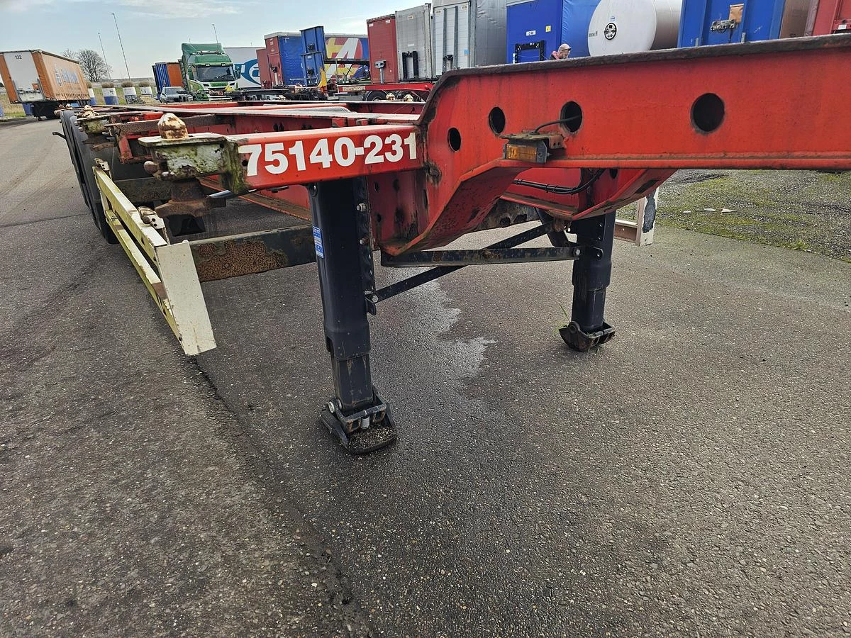 Krone SD 27| FIXED CHASSIS | SAF DISC. 40 FT |2 X 20 FT| HIGHCUBE | 20 FOOT MIDDLE| LIGHT WEIGHT|4740 KG. 2004 imagen 10