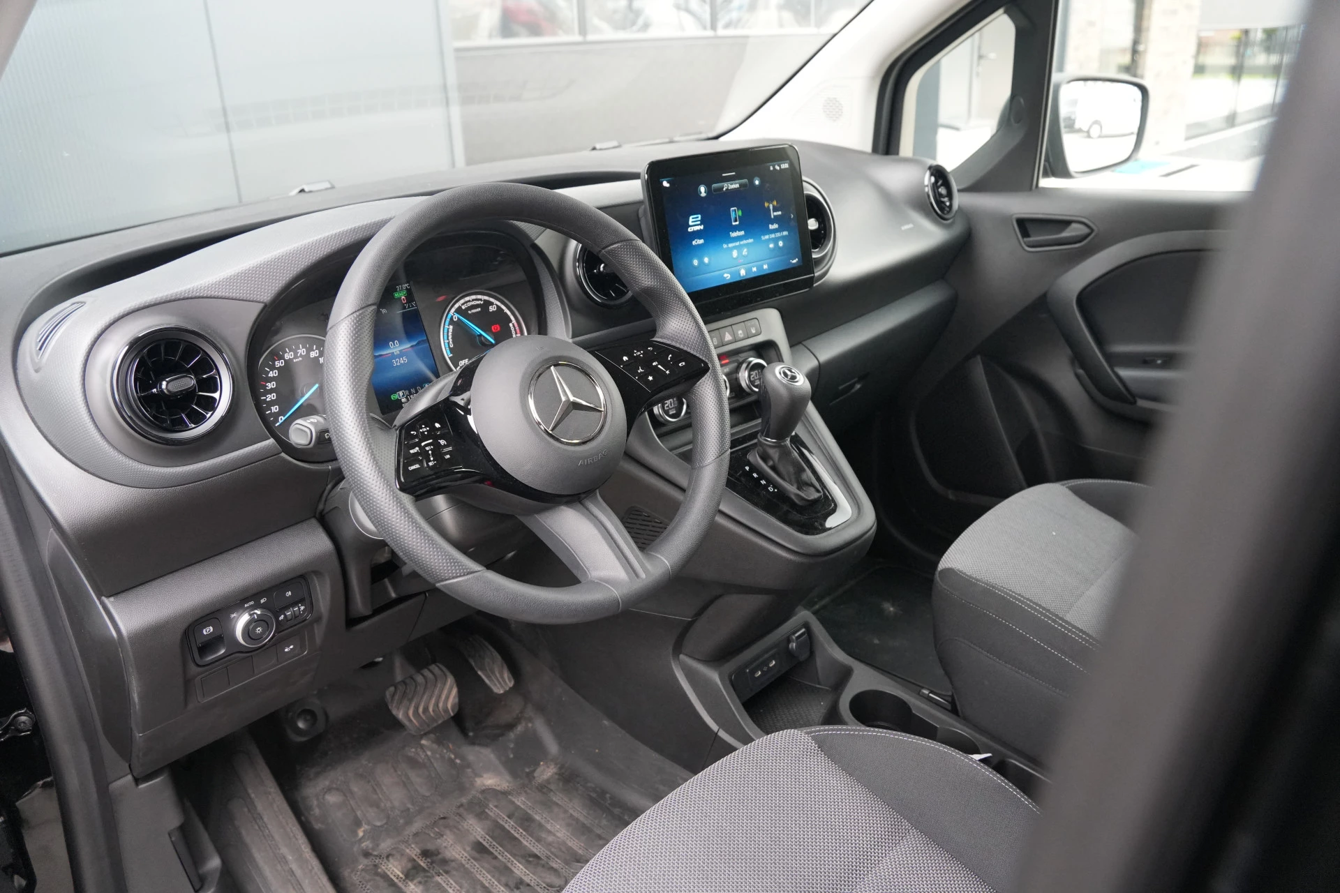 Mercedes-Benz eCitan 2026 - 112 Base L1 45 kWh 122pk - Cruise - Stoelverwarming - Camera - PDC - Auto Clima - Rijklaar Bild 15
