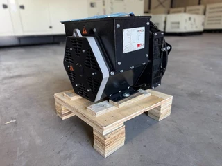 2025 - DPX CJ164C - 13,5 kVA Alternator - DPX-33900 obrázek 2 náhled