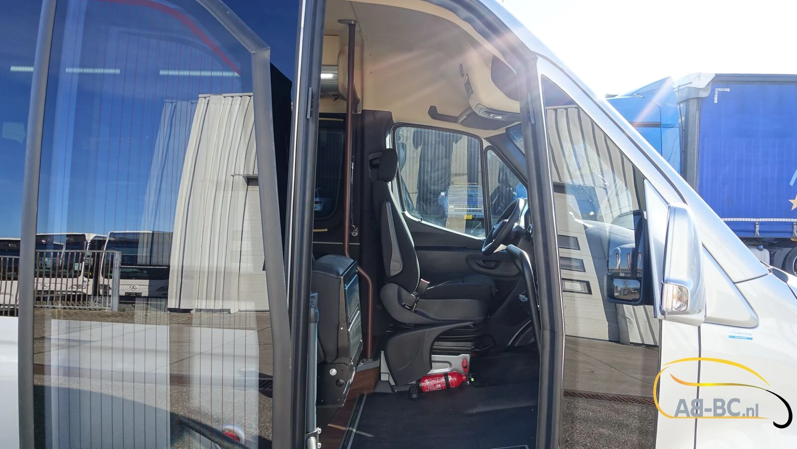 Mercedes-Benz Sprinter 2026 - NEW 519 CDI 24 Seats EURO 6 obrázek 35