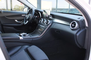 Mercedes-Benz C-Class 2017 - 180 AUT9 Avantgarde CAMERA NAVI TREKHAAK NL AUTO image 9